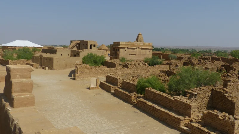 Kuldhara,_an_abandoned_village_(30738705327)
