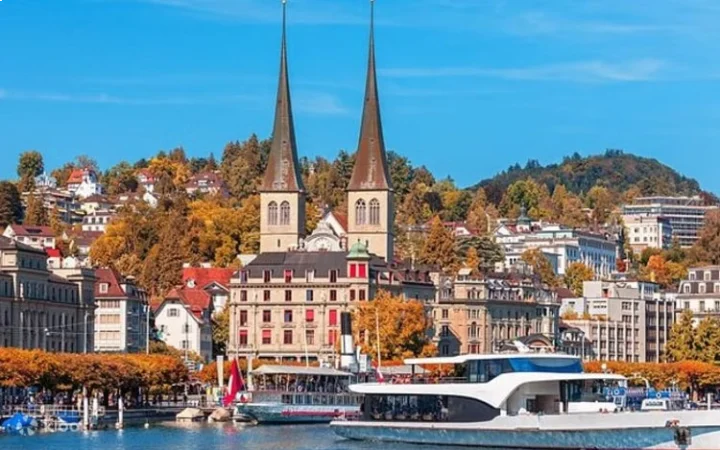 Lucerne city tour with lake cruise