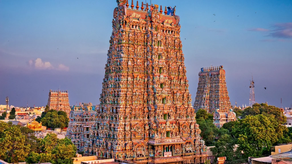 meenakshi-temple-in-Madurai-scaled